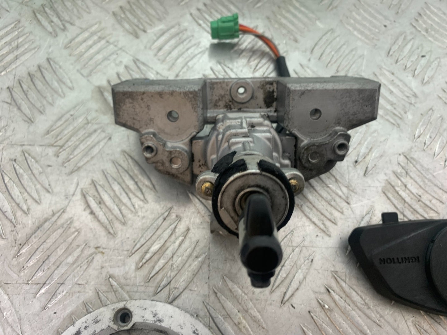 SUZUKI GSR600 GSR 600 ECU LOCKS KEYS   2006-2010 (CMB1177)
