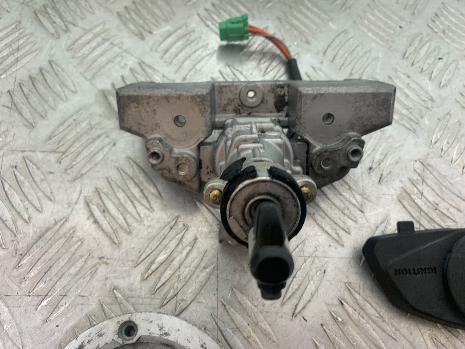 SUZUKI GSR600 GSR 600 ECU LOCKS KEYS   2006-2010 (CMB1177)