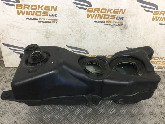 HONDA GL1800 GL 1800 PETROL TANK  YEAR 2004-10 ABS (STOCK 890)