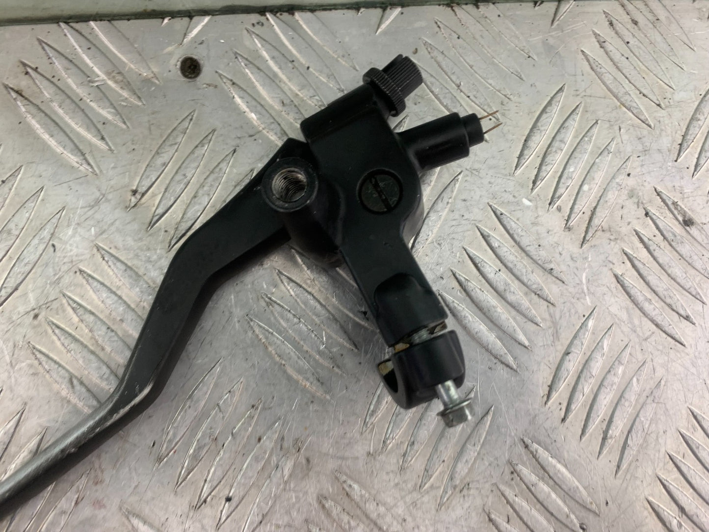 KYMCO CK1 125 CLUTCH LEVER AND BRACKET YEAR 2014 - 2016 (CMB1181)