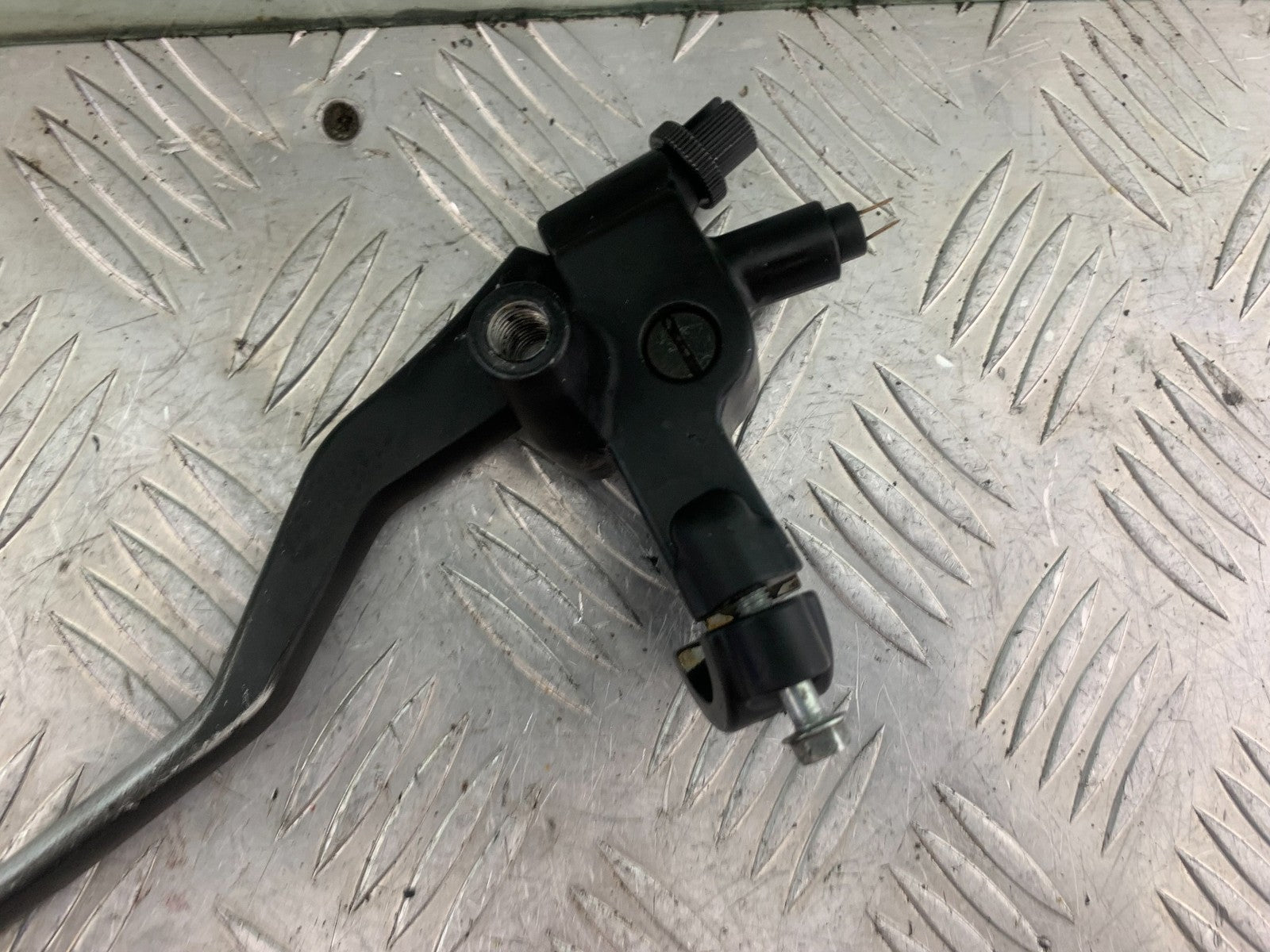 KYMCO CK1 125 CLUTCH LEVER AND BRACKET YEAR 2014 - 2016 (CMB1181)