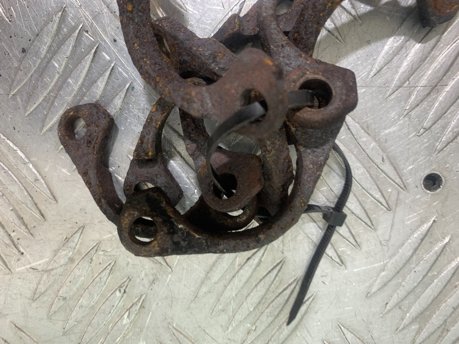 KAWASAKI ZZR1100 D EXHAUST CLAMPS  YEAR 1993-2001 (CMB1164)