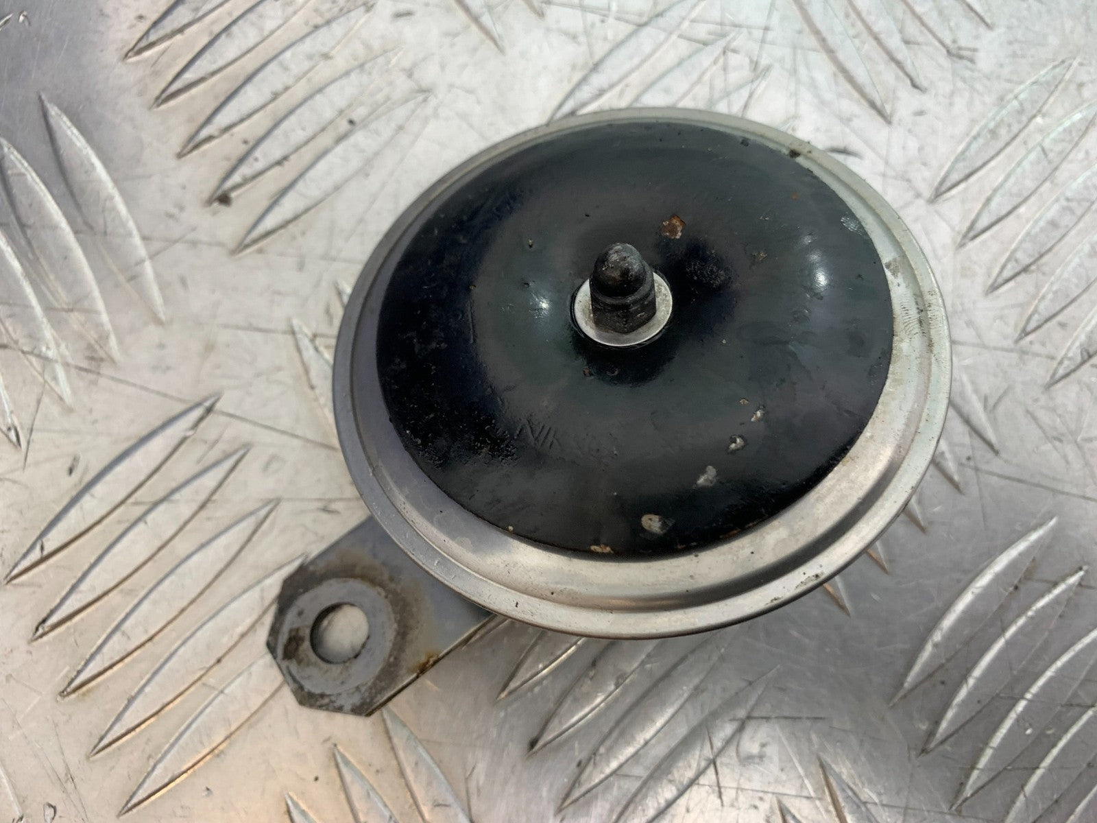 SUZUKI GSF1200 GSF 1200 BANDIT HORN   YEAR 2001-2004 (CMB1188)