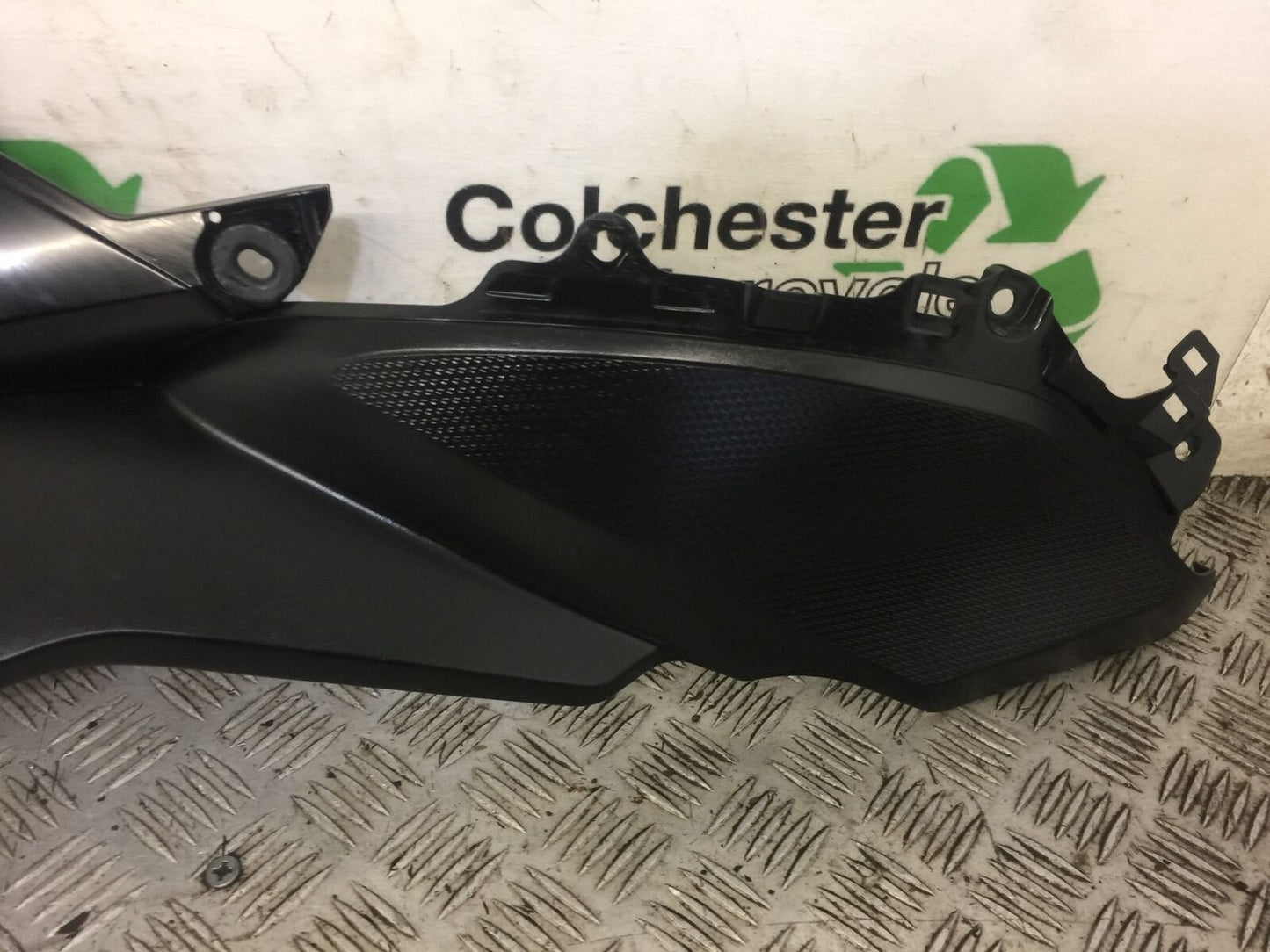 HONDA NC750 NC 750 RIGHT SEAT PANEL   2014 (STOCK 533)