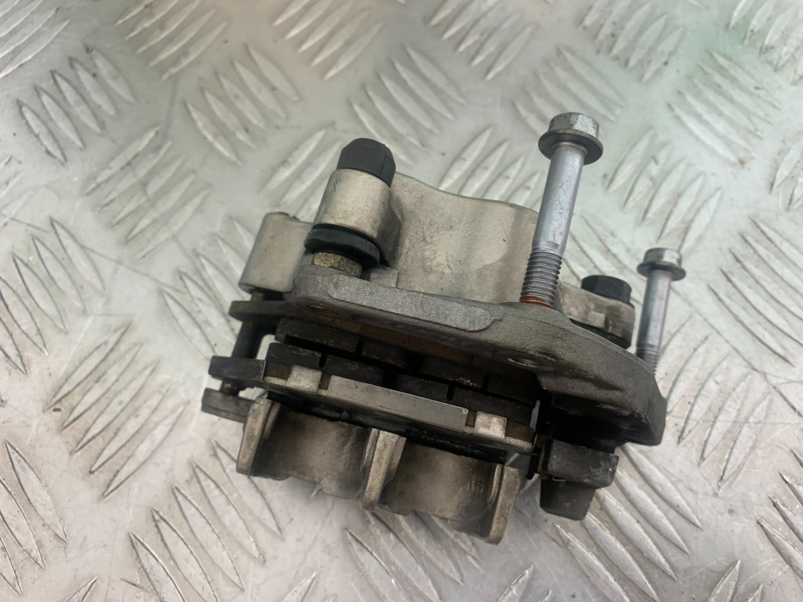 HONDA VTX1300 S-6 FRONT BRAKE CALIPER YEAR 2004-09 (CMB1159)