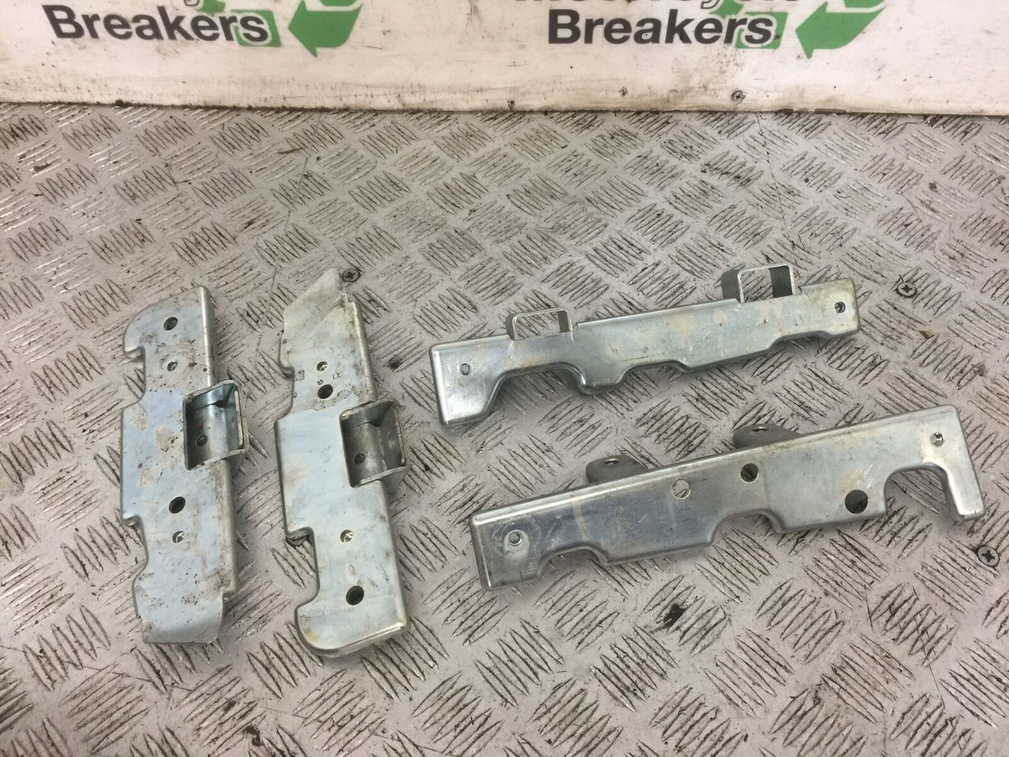 SUZUKI 650 BURGMAN FOOTBOARD BRACKETS YEAR 2014-2018 (STOCK 769)