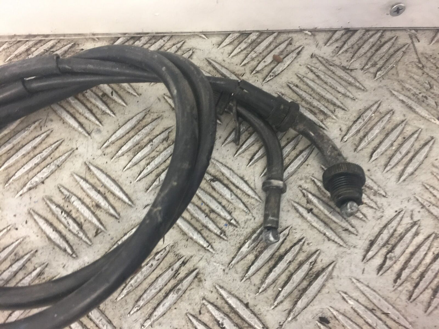 SUZUKI GSXR600 GSXR 600  K1 K2 THROTTLE CABLES  YEAR 2000