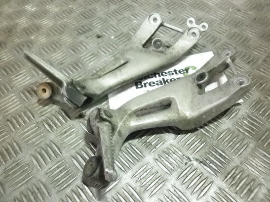 HONDA CBR1100 CBR 1100 BLACKBIRD REAR HANGERS AND PEGS YEAR 2001 (INJECTION)