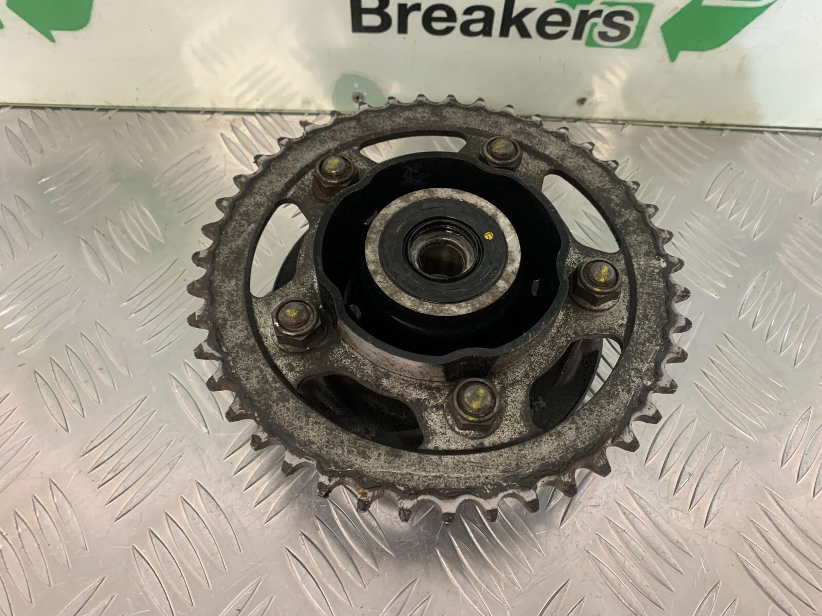 HONDA CBF600 CBF 600 SA-5 REAR SPROCKET CARRIER YEAR 2004 -07  (STOCK 965)
