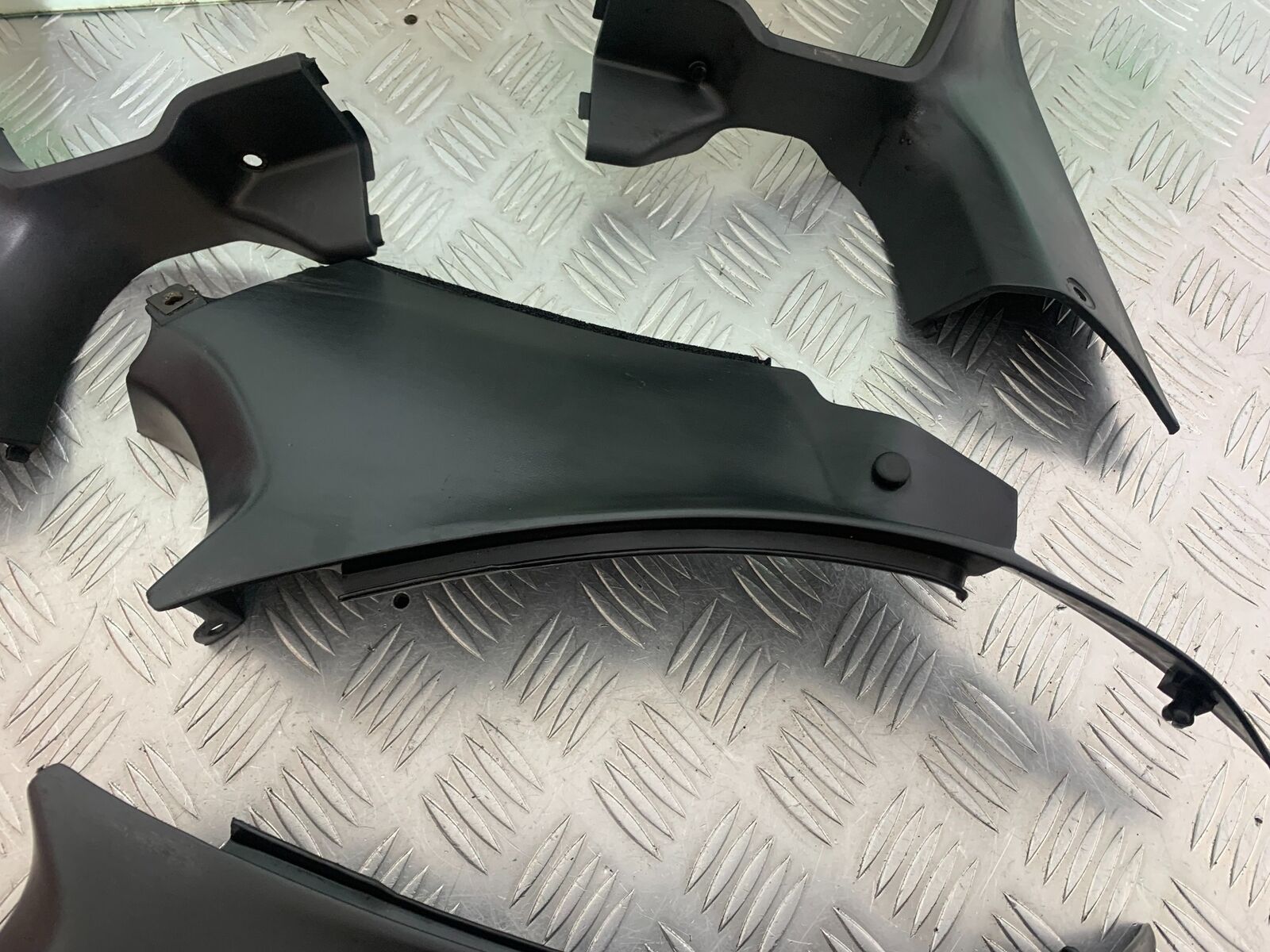 HONDA CBR1100 BLACKBIRD TOP FAIRING INFILLS  YEAR 1999-2005 (CMB1103)