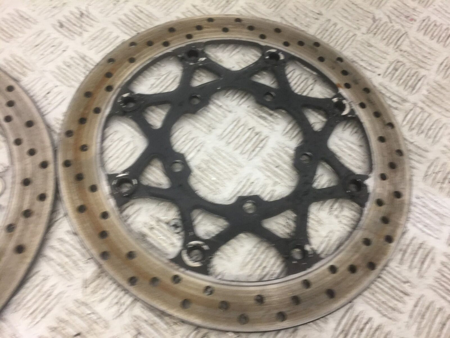 SUZUKI GSXR750 K6 K7 FRONT BRAKE DISCS  YEAR 2007 (STOCK 634)