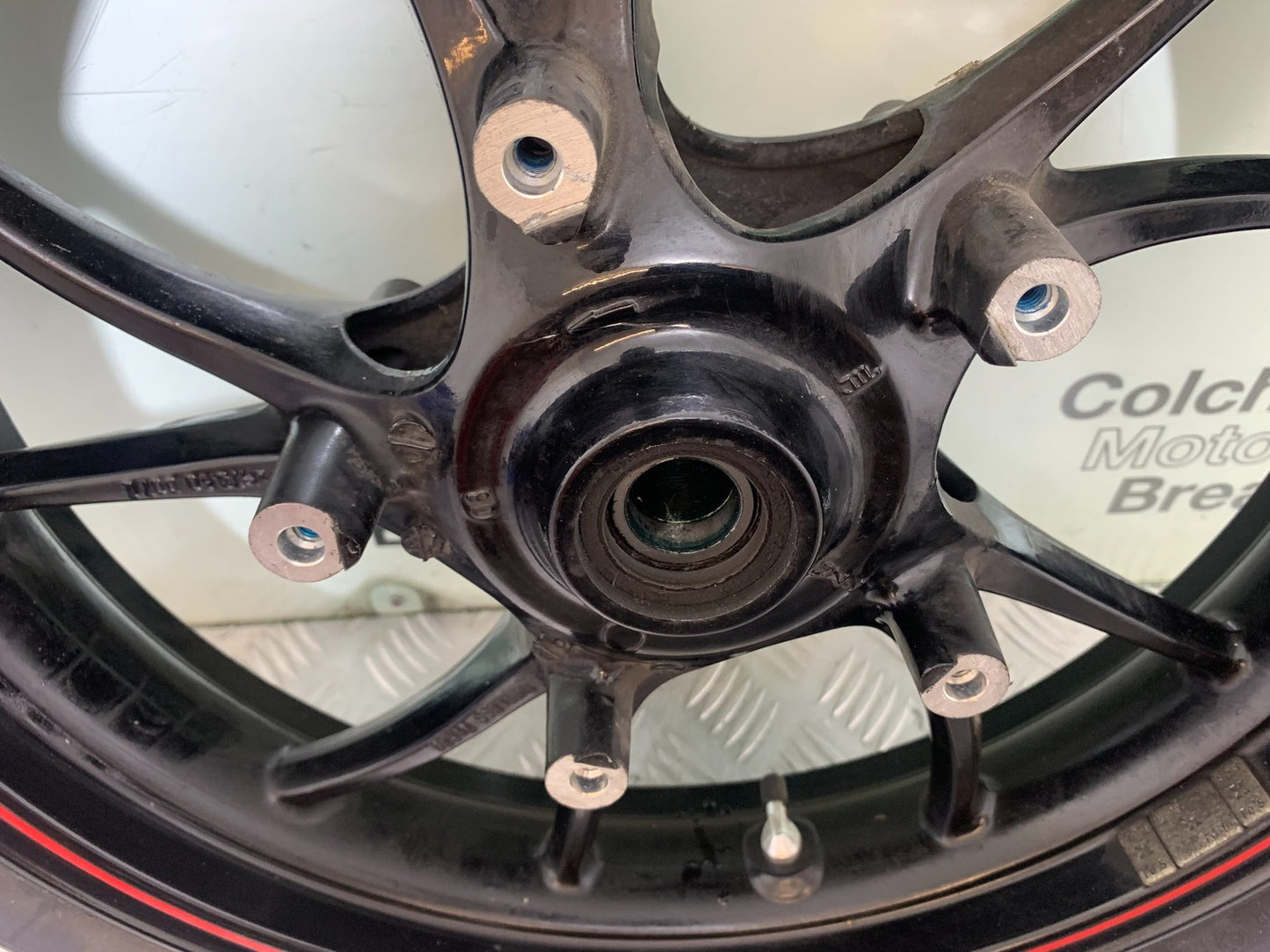 TRIUMPH SPEED TRIPLE R 1050 FRONT WHEEL   2009 (CMB1183)