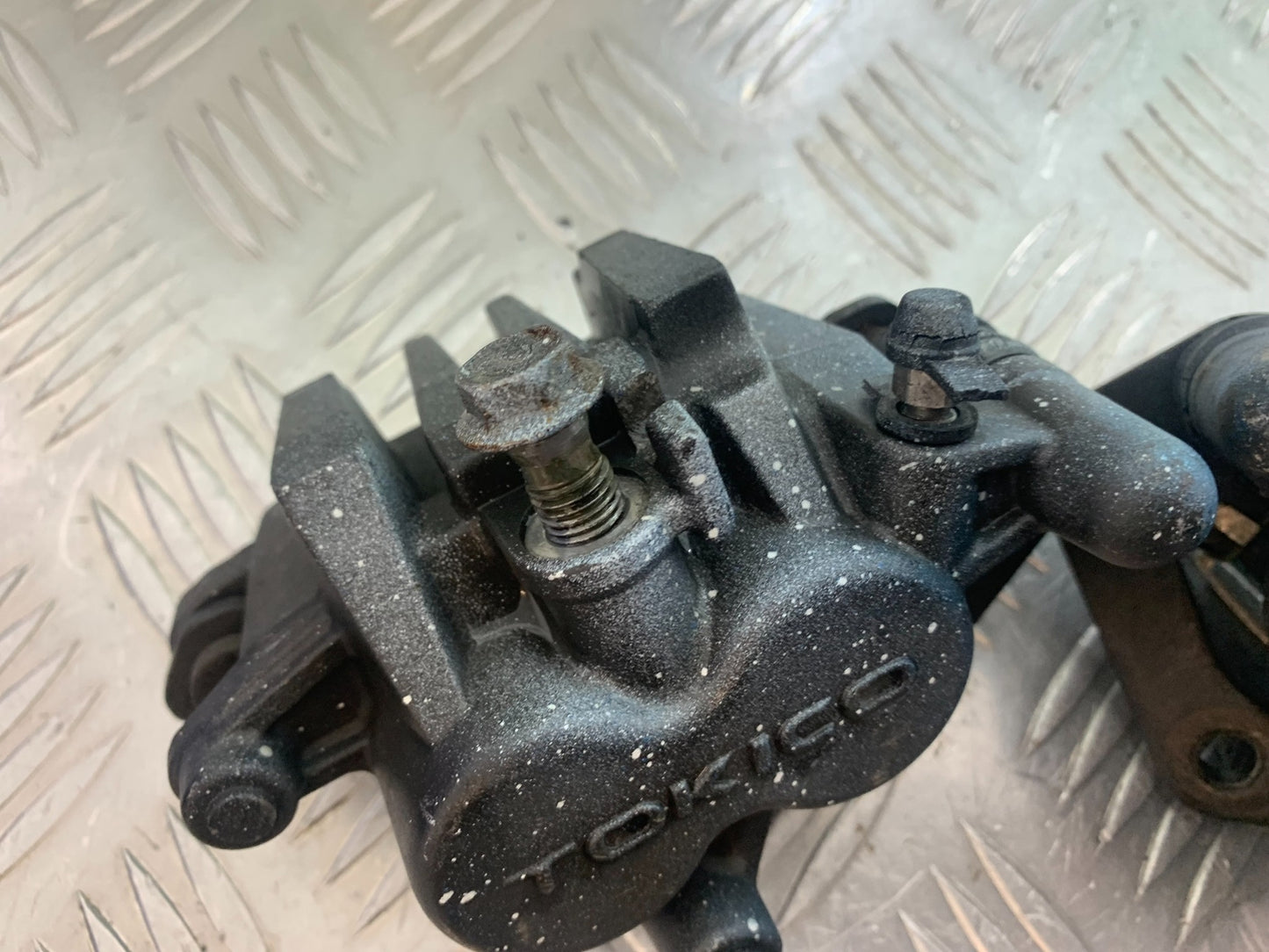 SUZUKI GSX750 F GSX 750 F FRONT BRAKE CALIPERS  YEAR 1998-2003 (CMB1063)