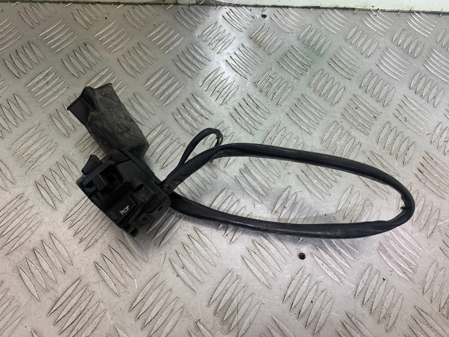 KAWASAKI J125 J125 LEFT SWITCH GEAR  YEAR 2016-2020 (CMB1158)