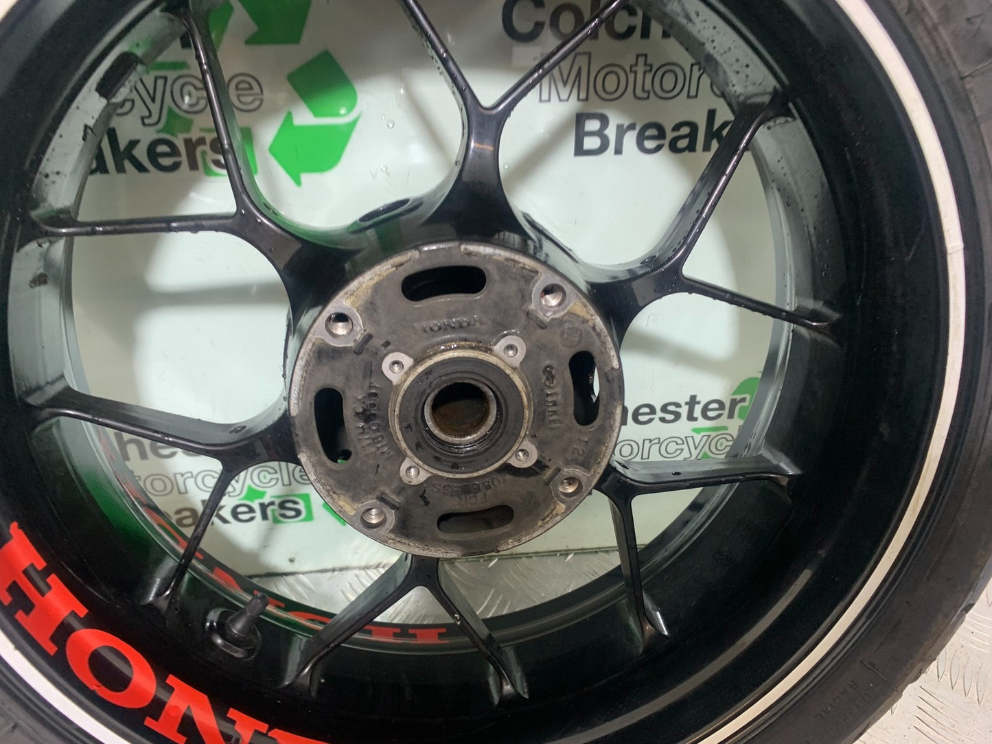 HONDA CBR1000 rr FIREBLADE REAR WHEEL YEAR 2012-2016 (CMB1198)