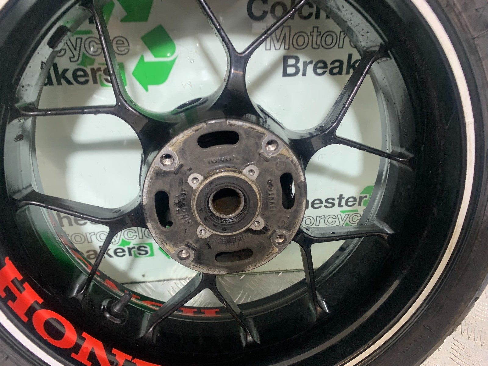 HONDA CBR1000 rr FIREBLADE REAR WHEEL YEAR 2012-2016 (CMB1198)