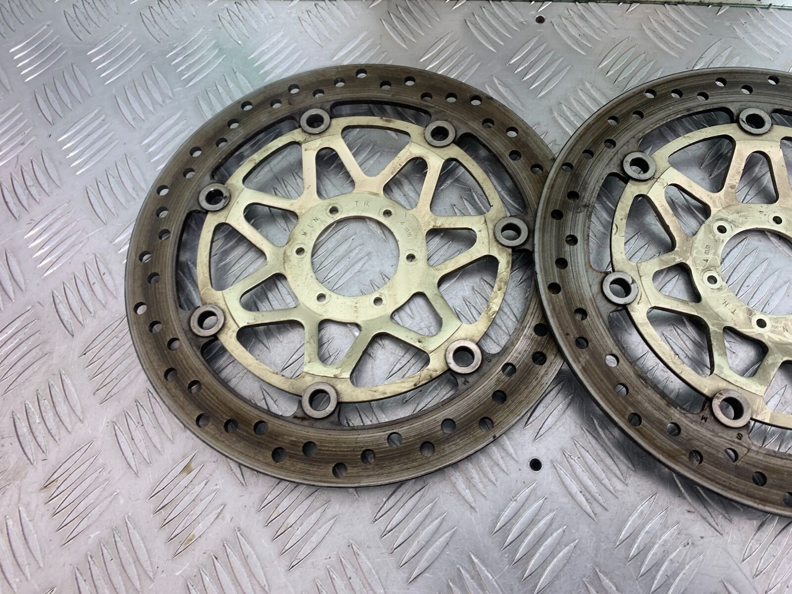 HONDA CBR1100 BLACKBIRD FRONT BRAKE DISCS  YEAR 1999-2005 (CMB1103)