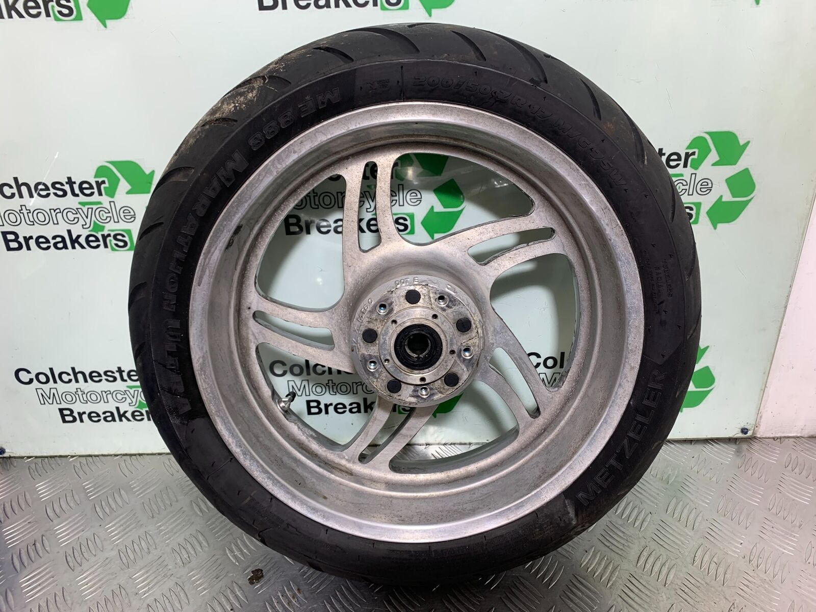 TRIUMPH THUNDERBIRD 1600 REAR WHEEL  YEAR 2011 (CMB1107)