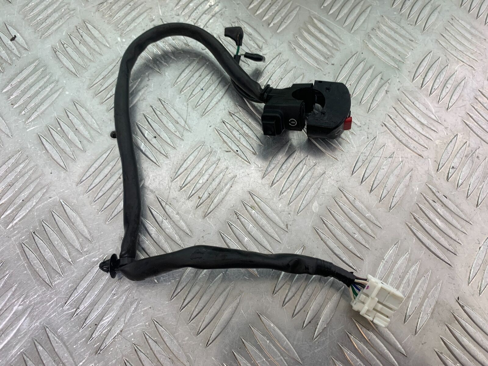 HONDA CBR1000 rr FIREBLADE RIGHT SWITCH 2008-2011 (CMB1037)