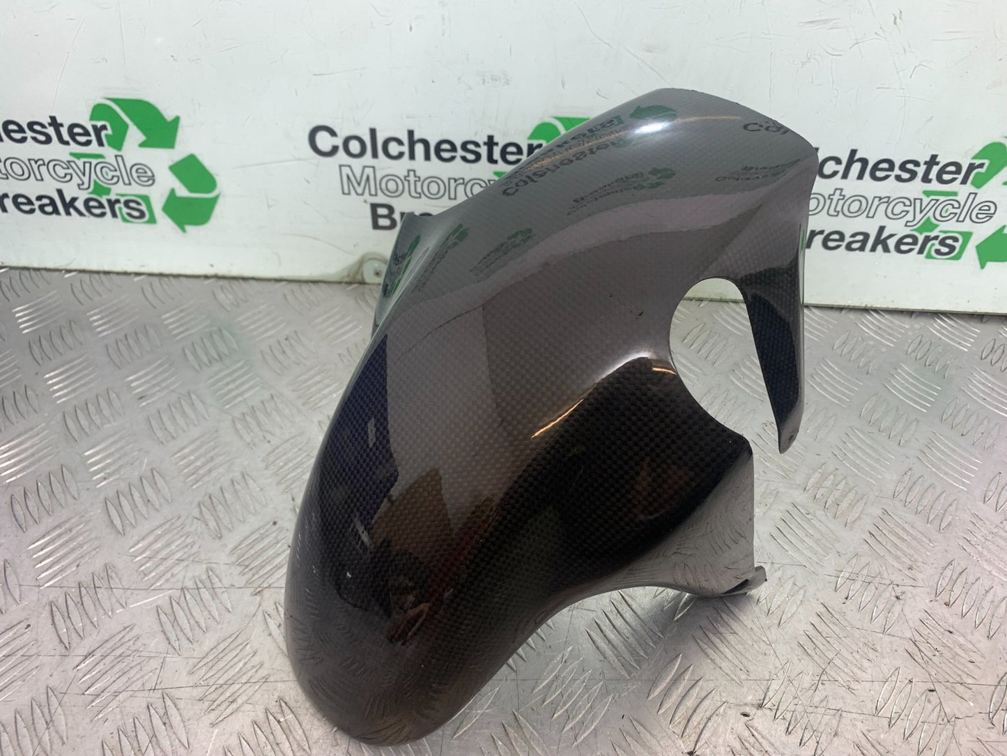 APRILIA RSV1000 R FACTORY MILLE CARBON FRONT MUDGUARD   2004-09 (CMB1203)