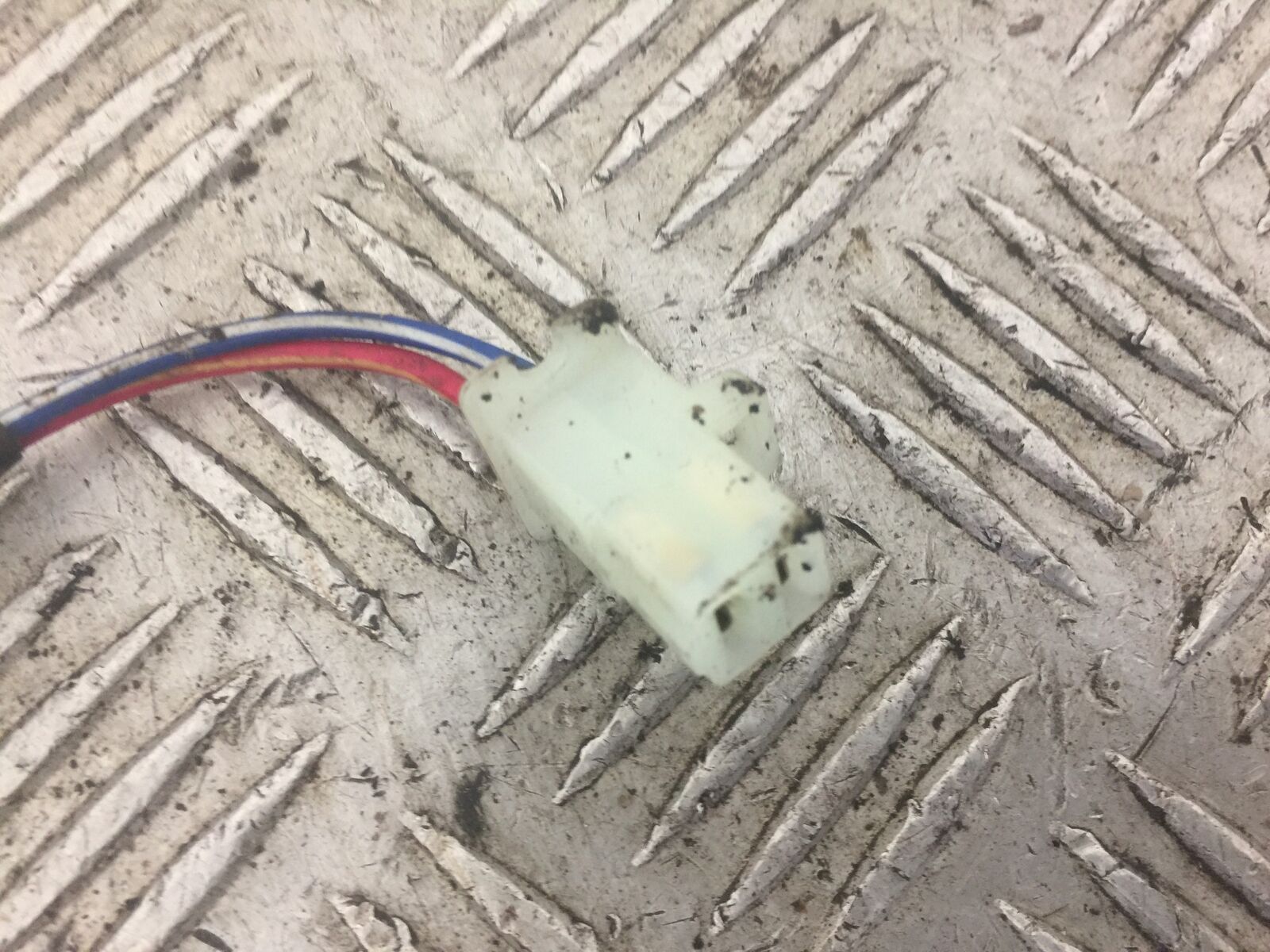 SINNIS APACHE 125 SM STARTER SOLENOID  YEAR 2012 (STOCK 570)