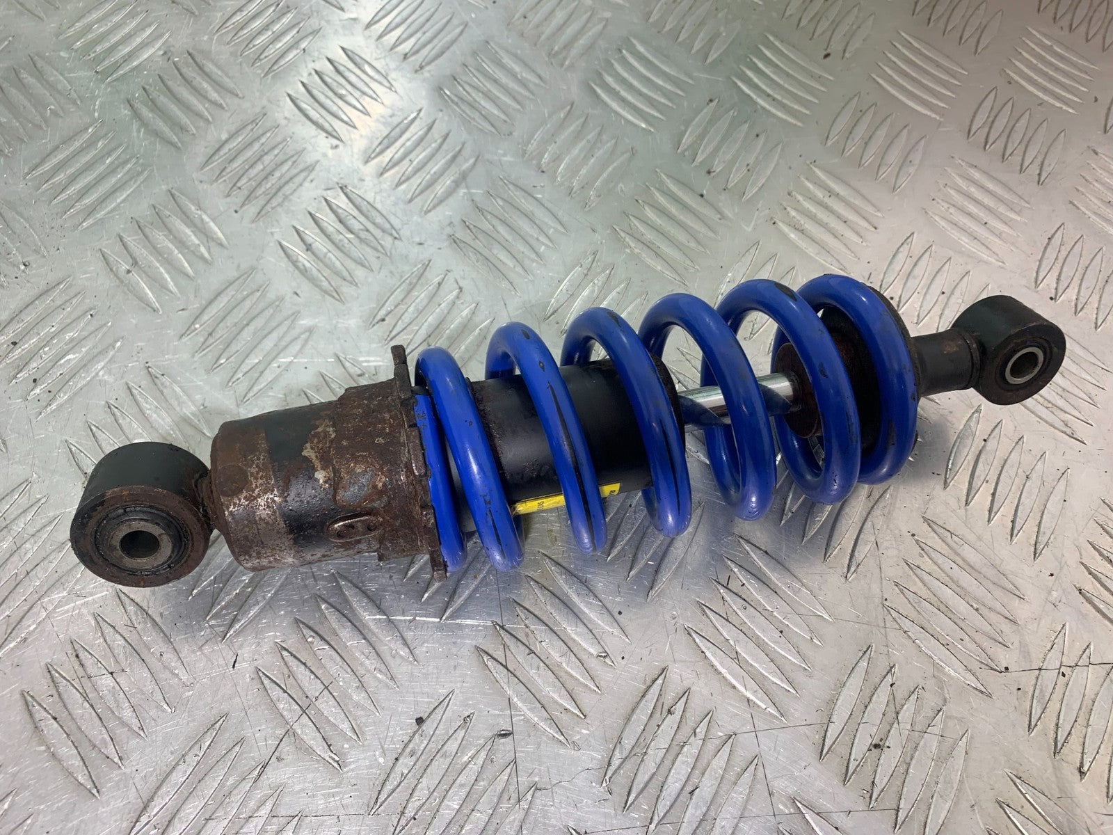 TRIUMPH 675 STREET TRIPLE REAR SHOCK   2013-2016 (CMB1186)