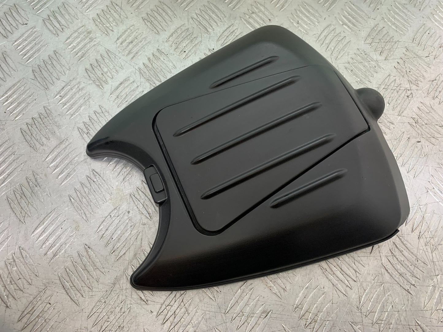 KAWASAKI GTR1400 GTR 1400 TANK COVER AND LID    YEAR 2007-2009 (CMB1306)