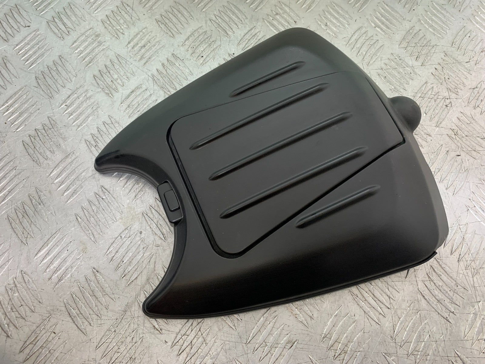 KAWASAKI GTR1400 GTR 1400 TANK COVER AND LID    YEAR 2007-2009 (CMB1306)