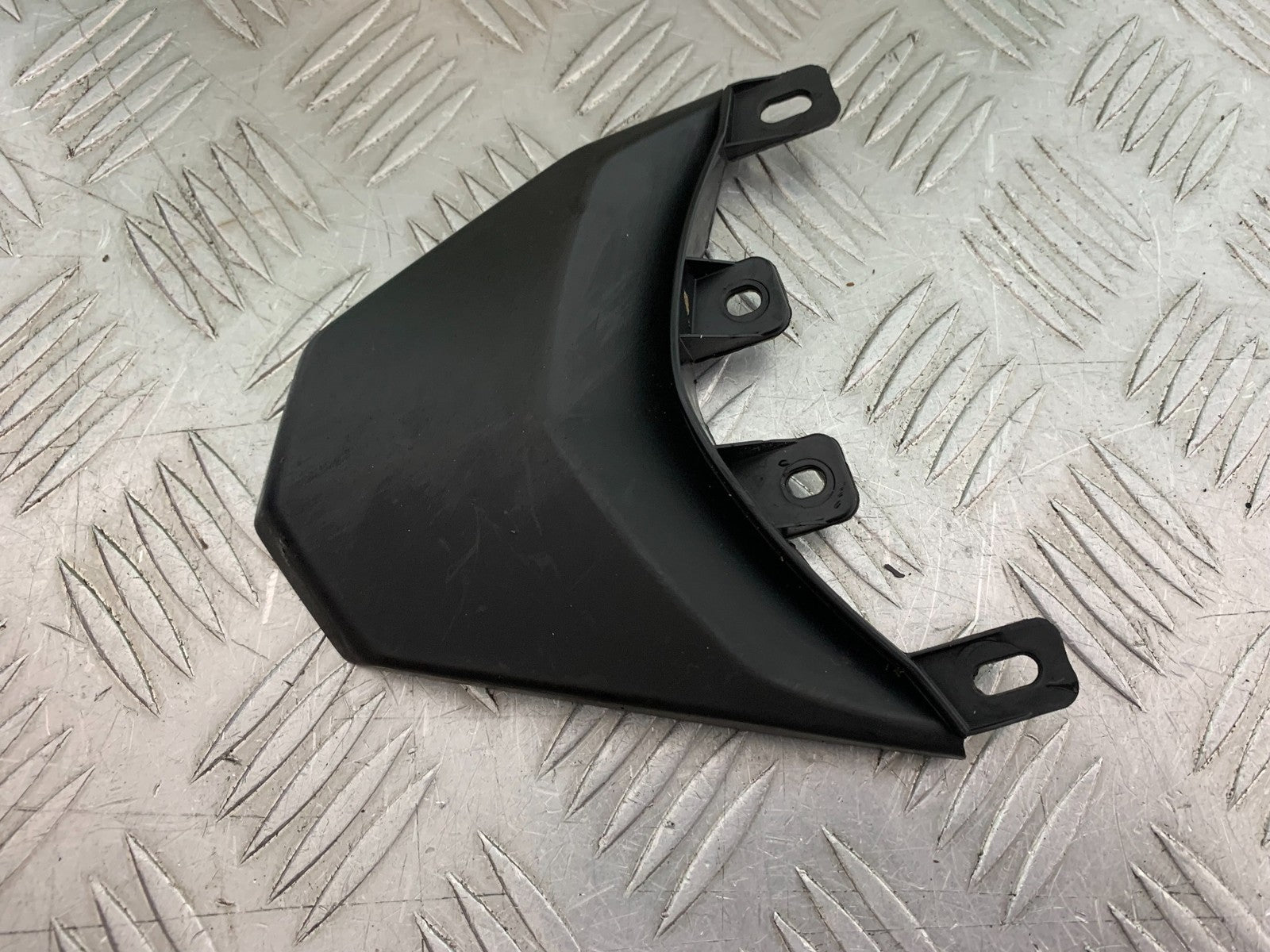 YAMAHA YZF-R125 YZF 125 TAIL PIECE JOINER  YEAR 2019-2022 (CMB1263)