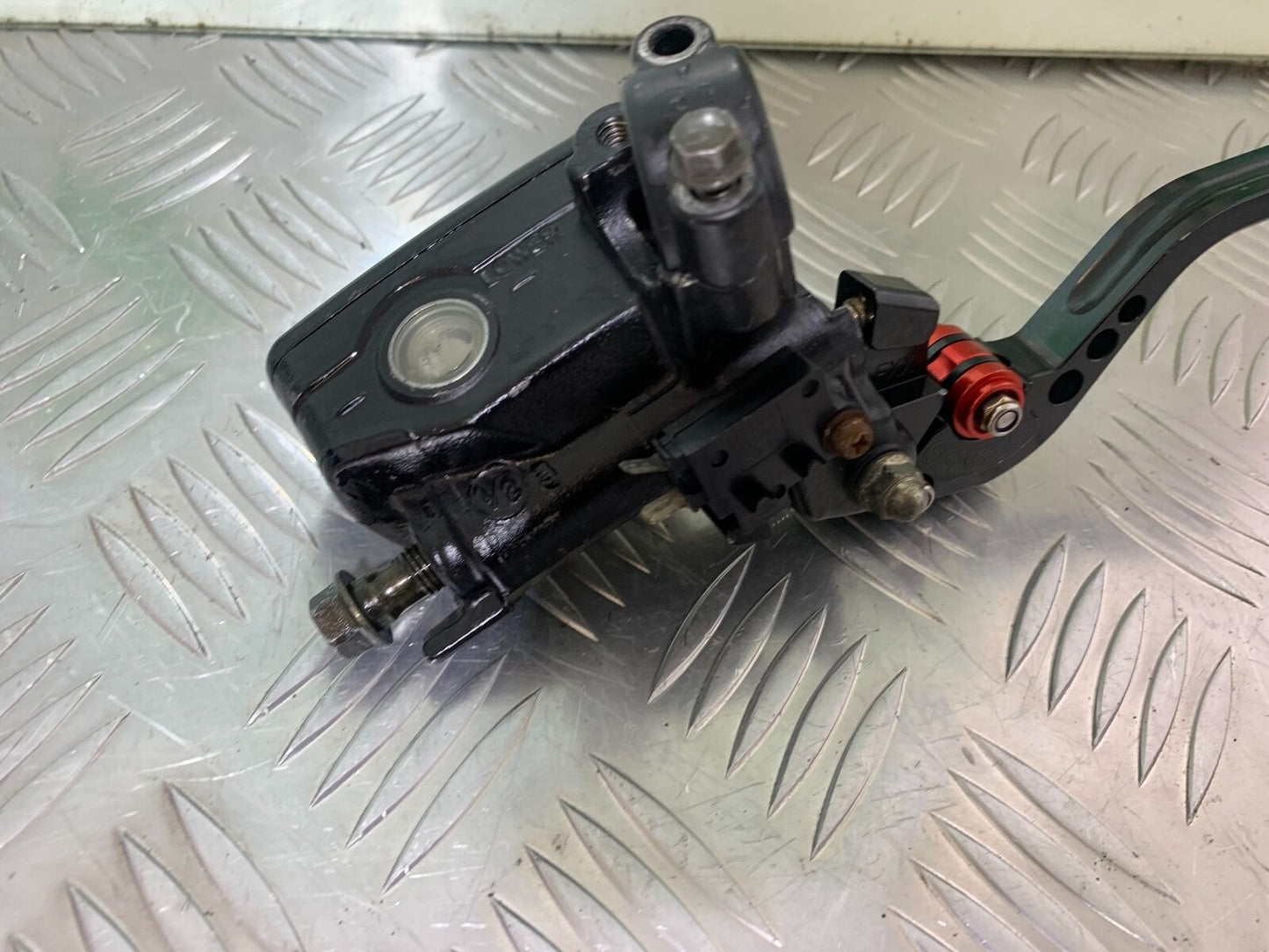 HONDA CBR1100 BLACKBIRD FRONT MASTER CYLINDER  YEAR 1996-1998 (CMB1017)