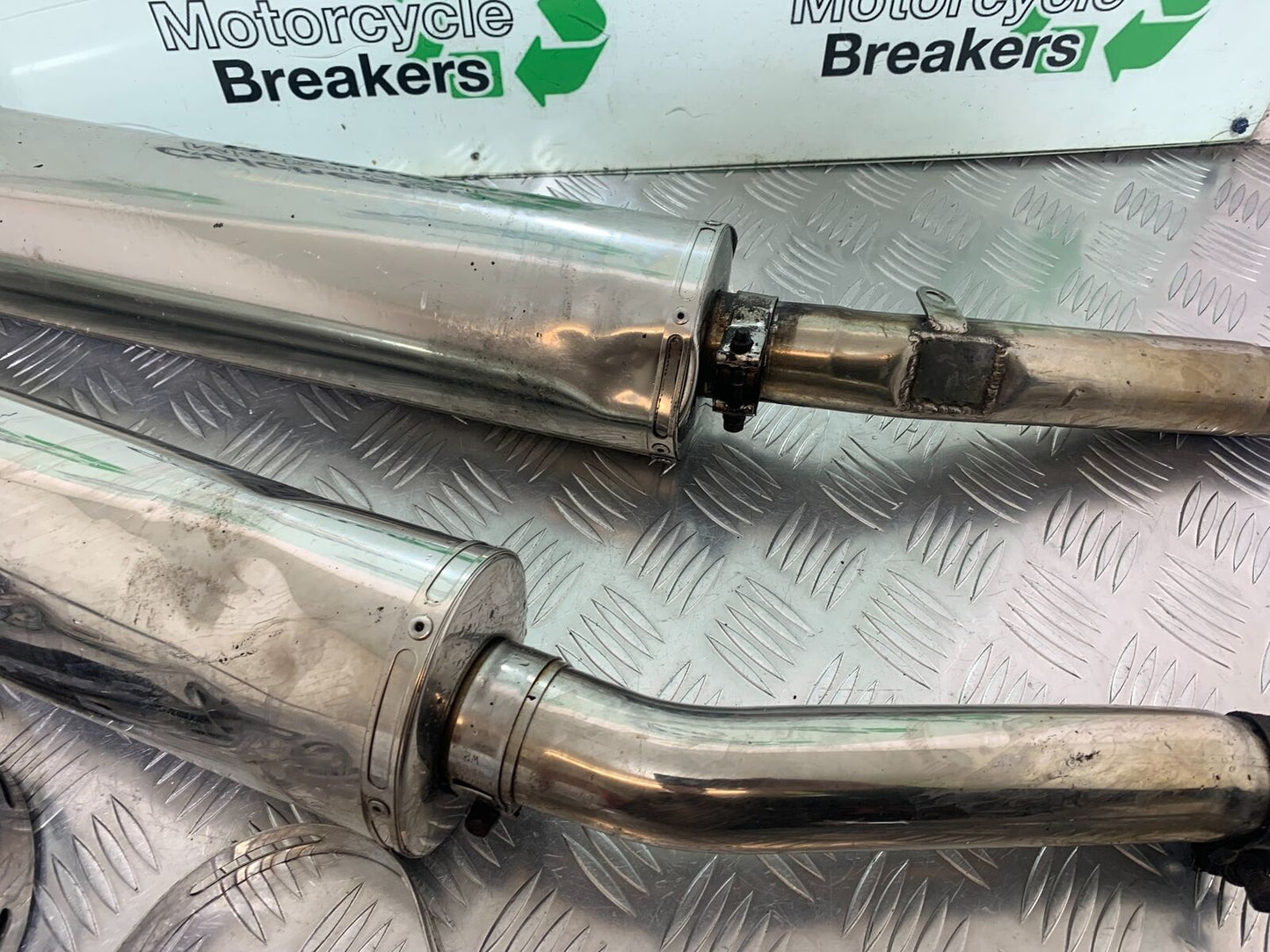 KAWASAKI ZZR1200 ZZR 1200 SILENCERS (DAMAGED)  YEAR 2002-05 (STOCK 993)