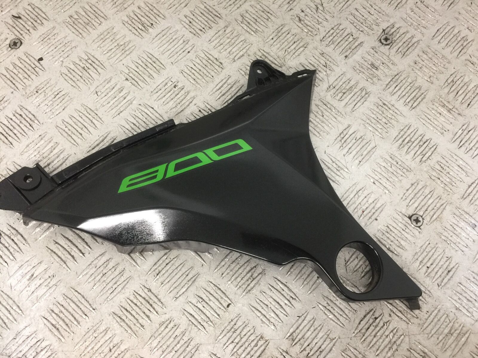 KAWASAKI Z800 Z 800 FRAME COVER  YEAR 2015  (STOCK 874)