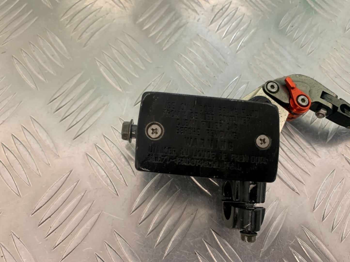 SUZUKI SV1000 SV 1000 K3 FRONT BRAKE MASTER CYLINDER  YEAR 2004 (STOCK 970)