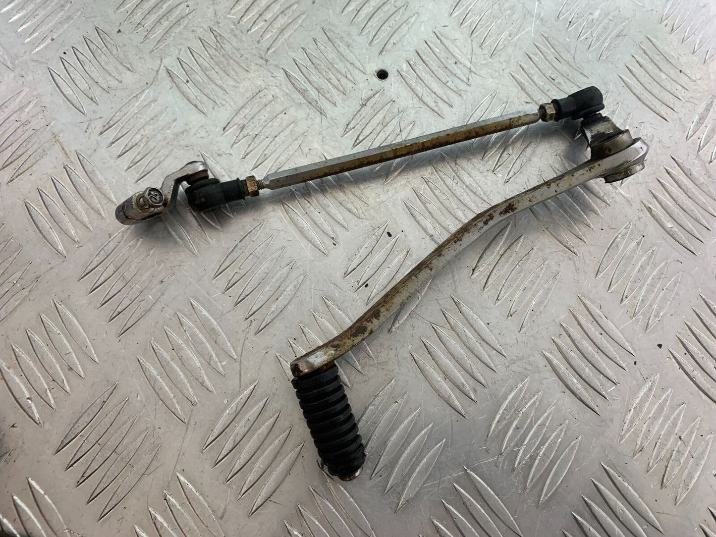 SUZUKI VS1400 VS 1400 INTRUDER GEAR LEVER  YEAR 1988 (CMB1077)