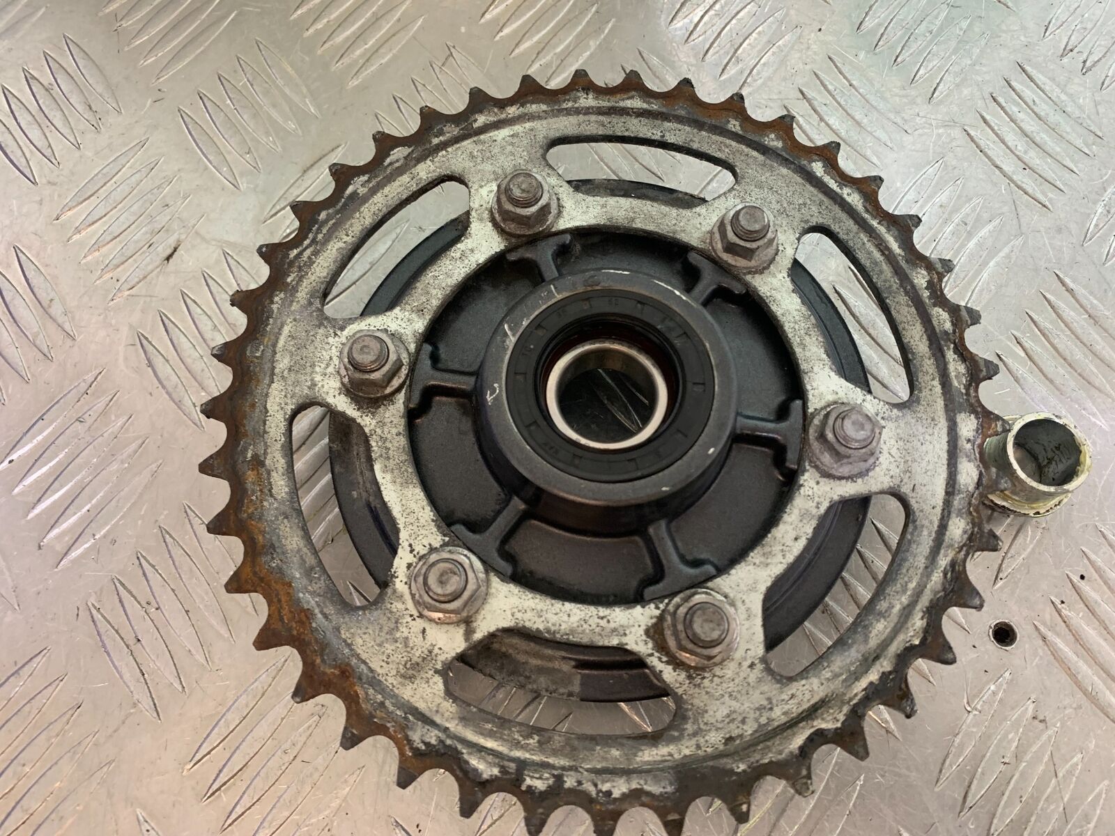 TRIUMPH BONNEVILLE T100 SPROCKET CARRIER   YEAR 2017-2021 (CMB1084)