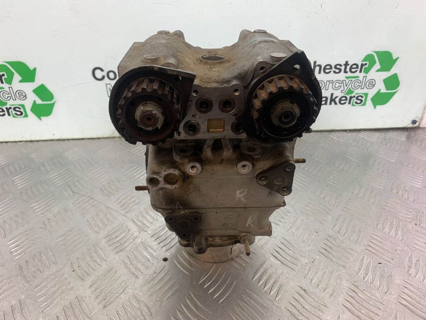 DUCATI 748 REAR CYLINDER HEAD AND CAMS YEAR 1999 2003