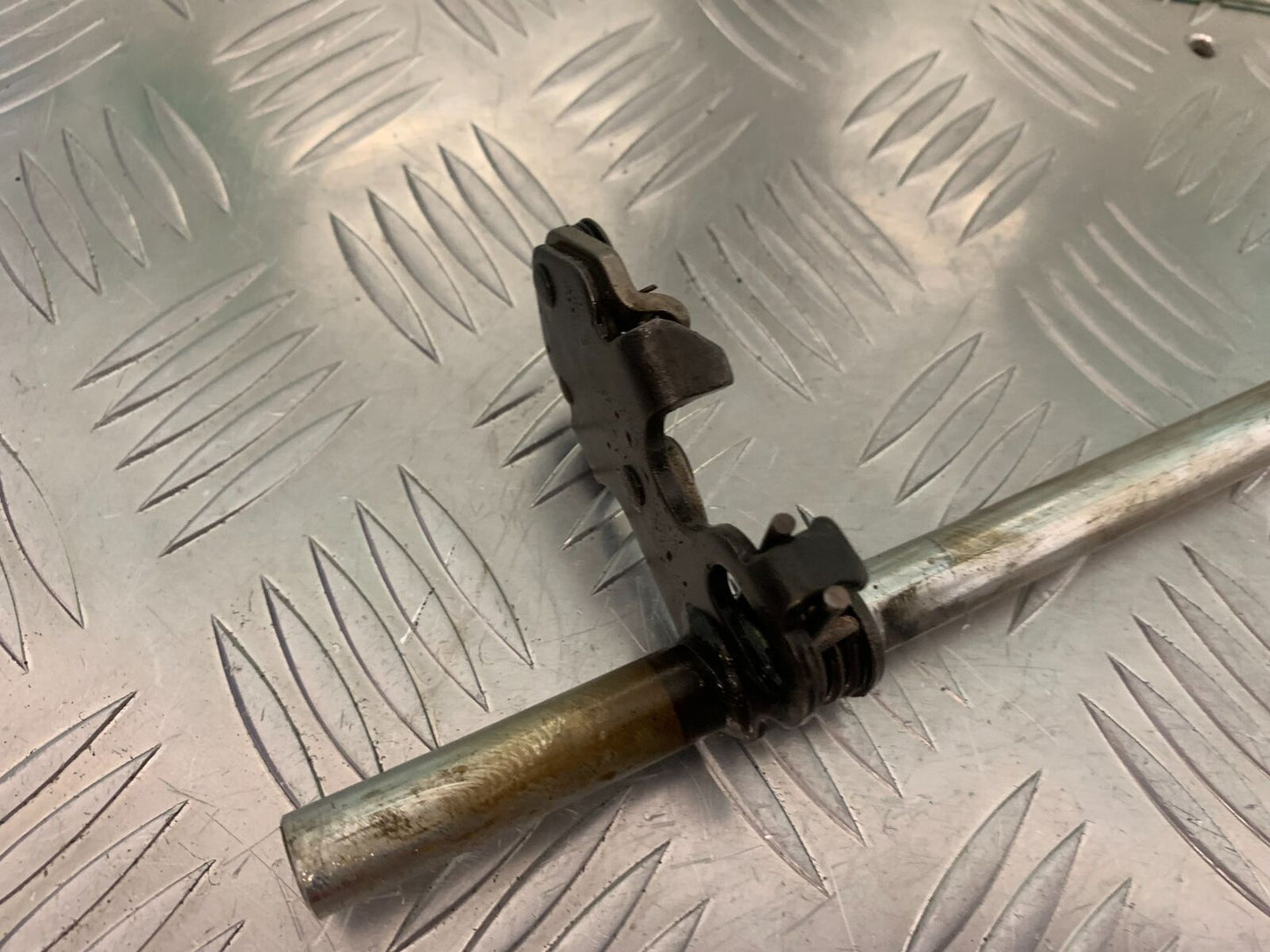 HONDA CBR1100 BLACKBIRD GEAR SHAFT   YEAR 1999-05 (STOCK 961)