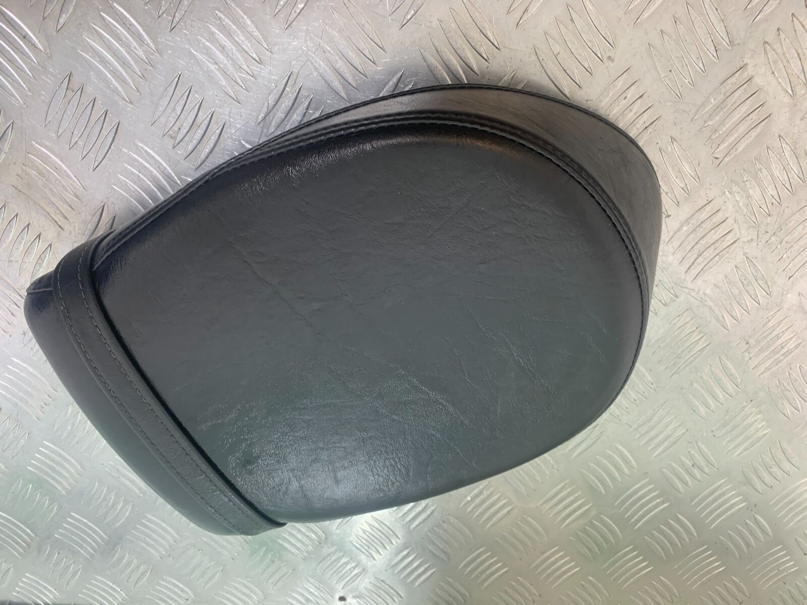 YAMAHA XVS 1300 MIDNIGHT STAR REAR SEAT  YEAR 2007-16 (CMB1027)