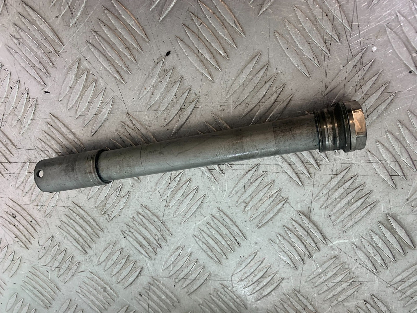 APRILIA RSV4 FACTORY FRONT WHEEL SPINDLE  YEAR 2009-2012 (CMB1224)