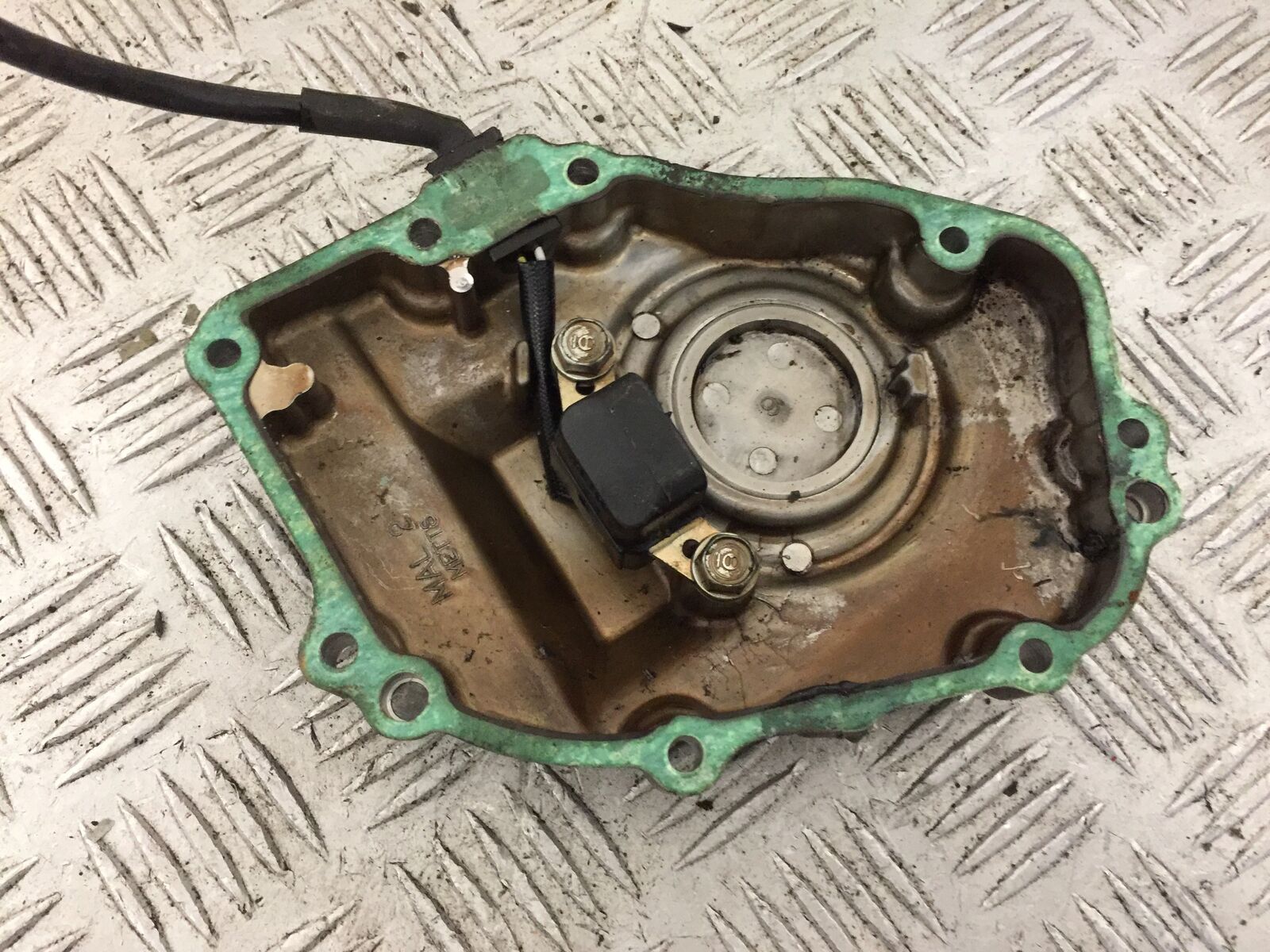 HONDA CBR600 CBR 600 IGNITION PICK UP AND COVER YEAR 1997-98 (STOCK 892)