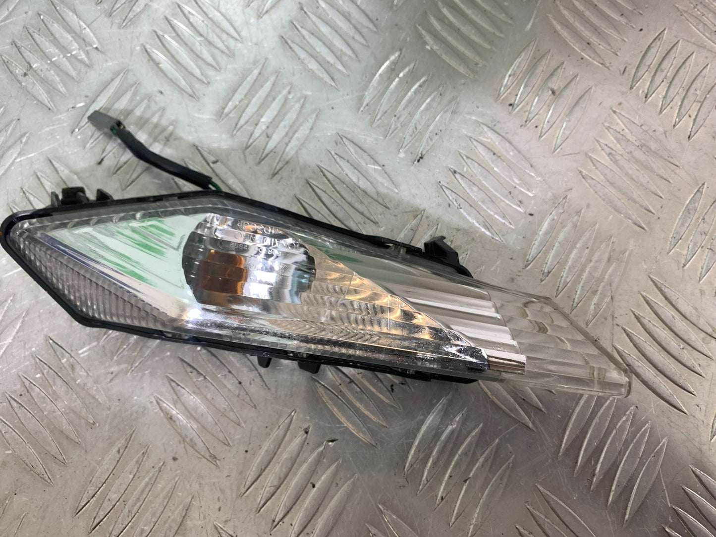 KAWASAKI ZX10R ZX 10R RIGHT REAR INDICATOR  YEAR 2011-2015 (CMB1154)