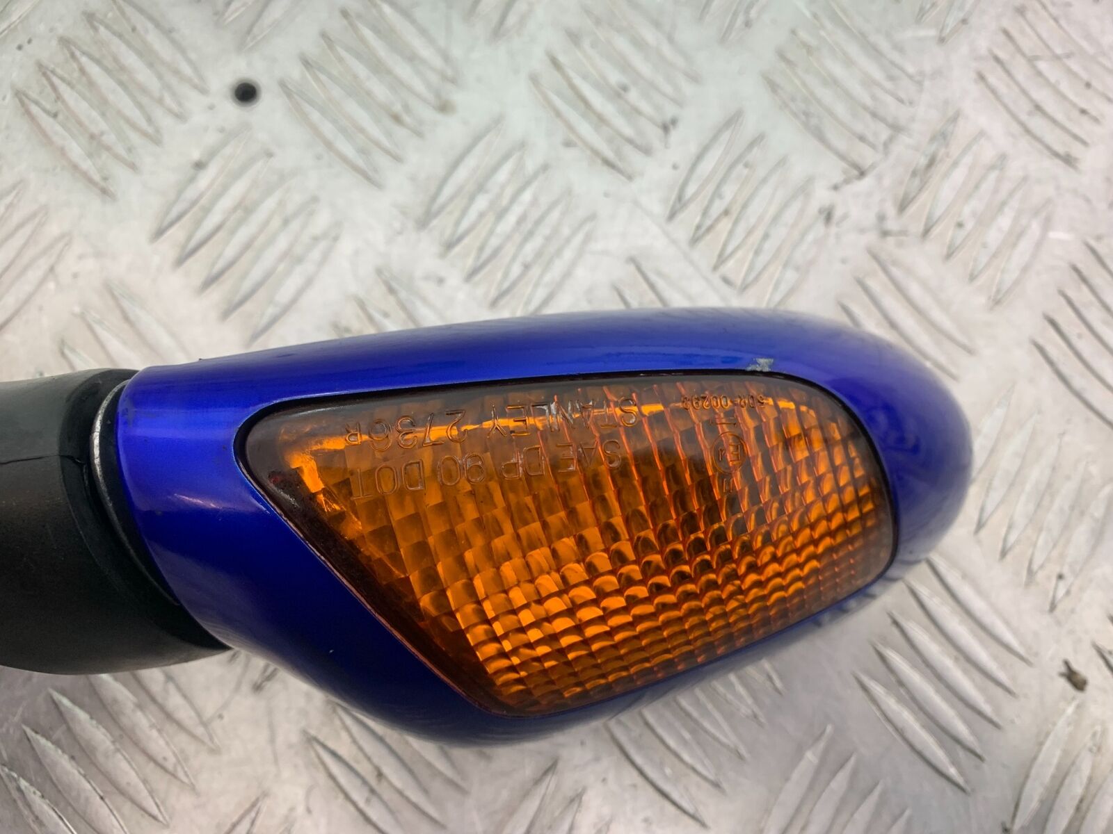 HONDA CBR1100 BLACKBIRD RIGHT MIRROR     YEAR 1999-2005 (CMB1103)