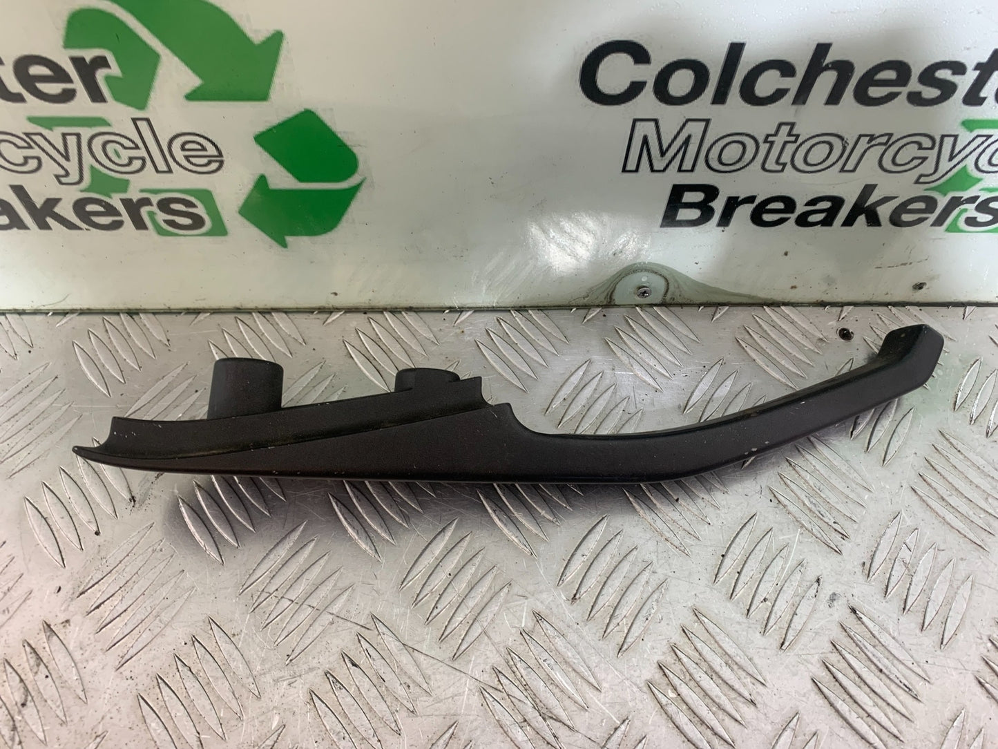 KAWASAKI ER6 F LEFT GRAB RAIL YEAR 2009-2011