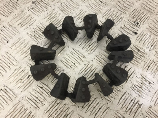 TRIUMPH 675 STREET TRIPLE CUSH DRIVE RUBBERS  2008-2012 (STOCK 736)