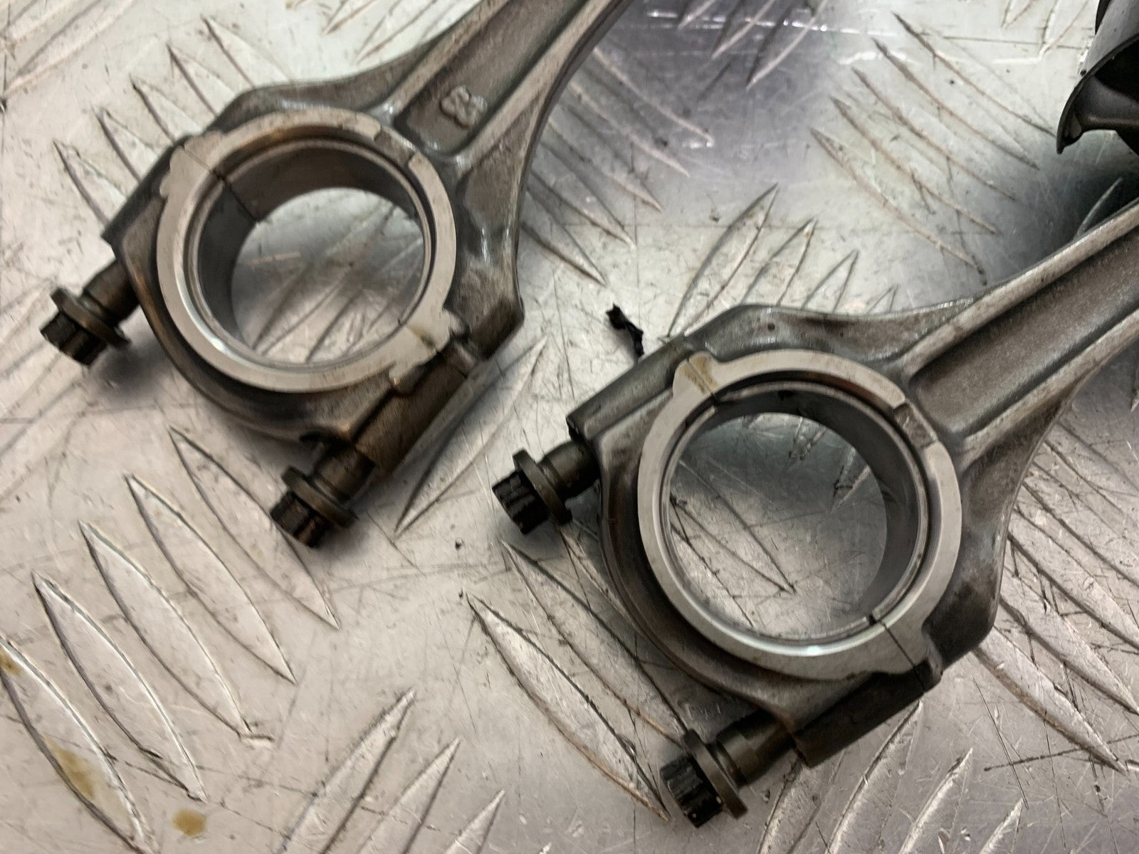 MV AGUSTA 675 F3 2 X CON RODS AND PISTONS  YEAR 2012-2016 (CMB1302)