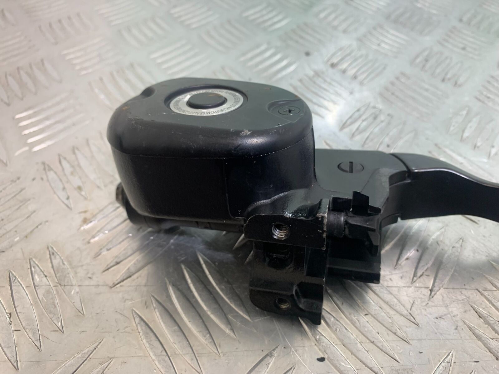 HARLEY DAVIDSON XL883 N IROD FRONT MASTER CYLINDER   YEAR 2020  (CMB1116)