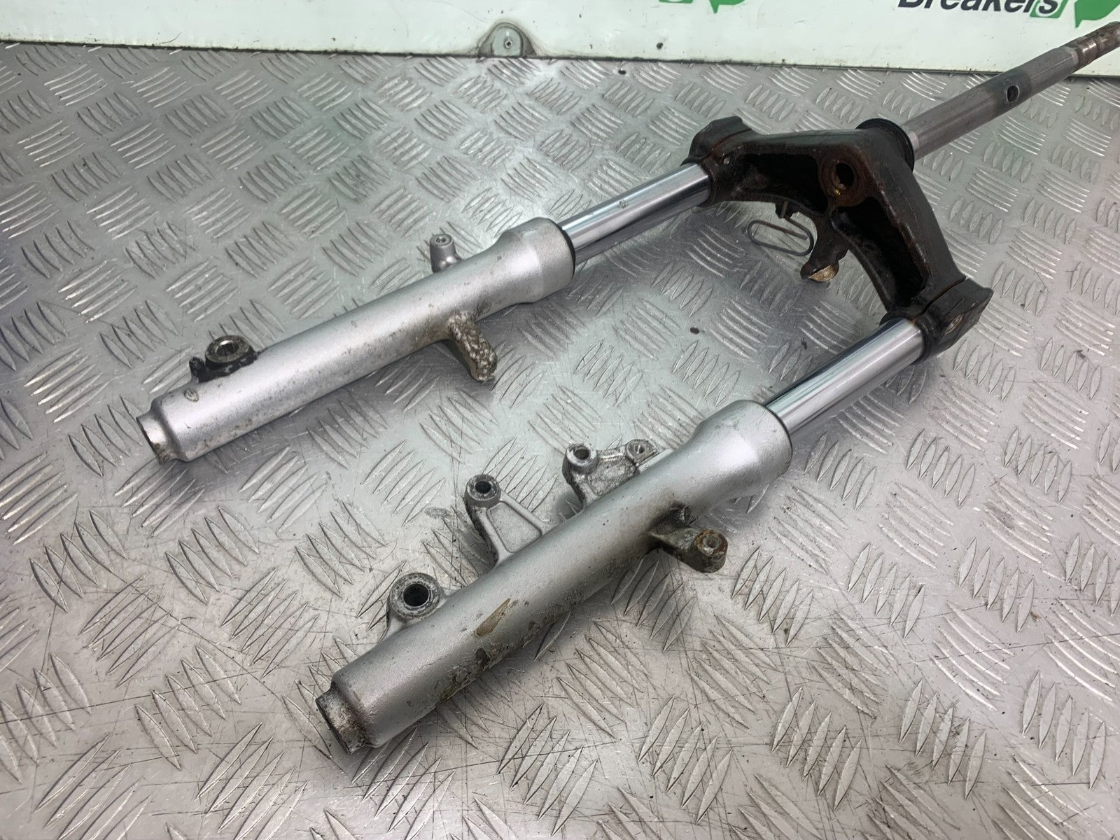 SUZUKI AN 200 UH 200 FORKS AND YOKE  YEAR 2007-2009 (CMB1256)