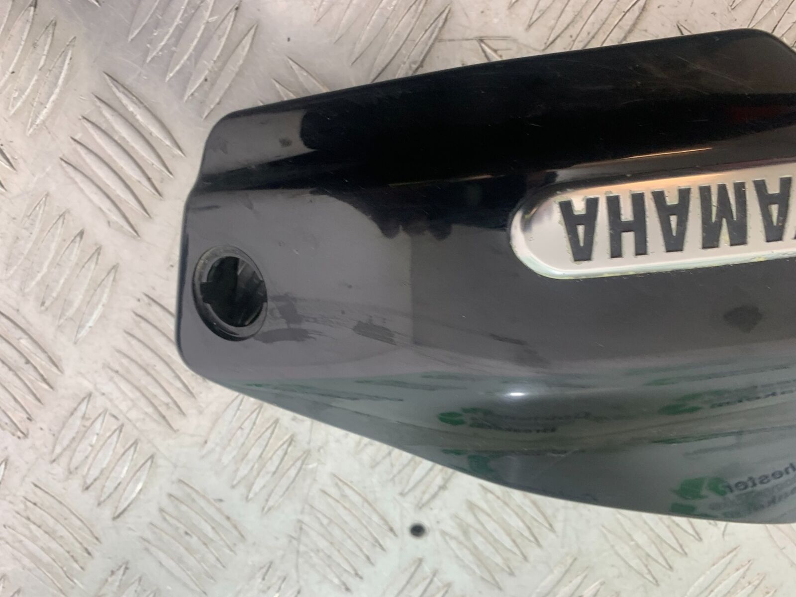 YAMAHA XVS 1100 DRAGSTAR LEFT SIDE PANEL  YEAR 2000-2007 (CMB1108)