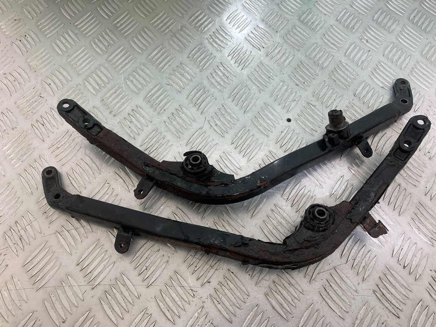 YAMAHA FJ1100 FJ 1100 FRAME RAILS  YEAR 1984-1985 (CMB1101)