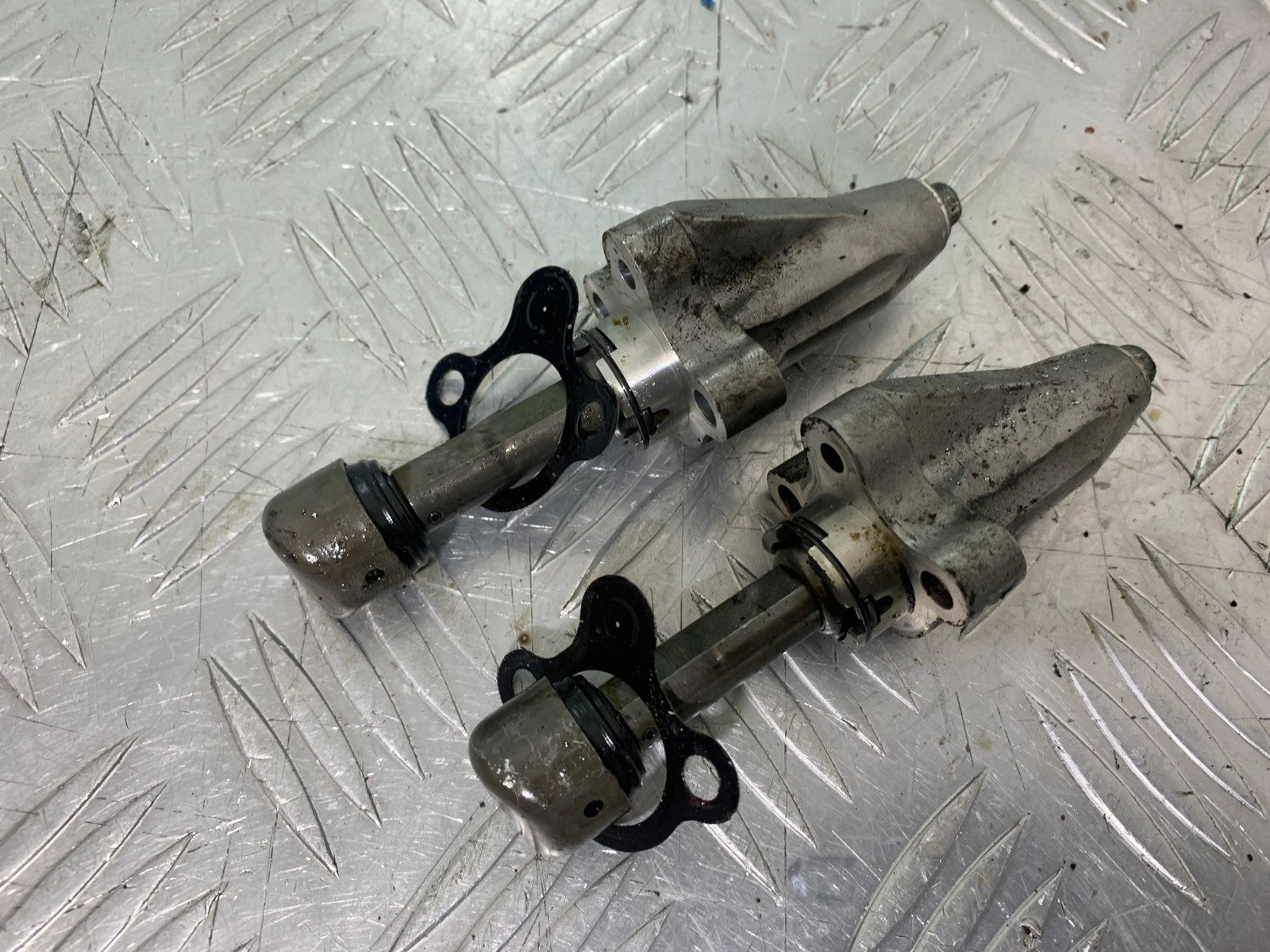 HONDA VFR800 PRE V-TEC CAM CHAIN TENSIONERS  YEAR 1998-2001